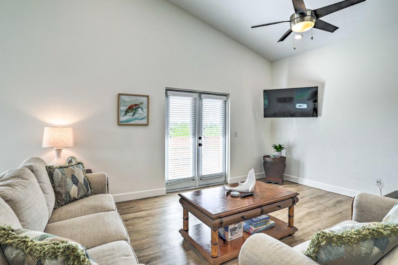 Tampa House With Patio, Near Downtown And Beaches! Exteriör bild